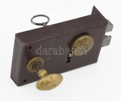 cca 1900, Antik francia zárszerkezet kulccsal, jelzett, 16x8 cm