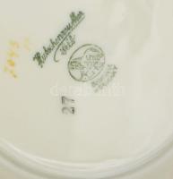 cca 1930 Hutschenreuther váza, domború- és virágmintás díszítéssel, jelzett, d: 18 cm, m: 21 cm