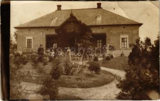 1914 Tiszakürt, villa. photo (EB)