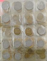 532db-os vegyes európai fémpénz gyűjtemény kék gyűrűs albumba rendezve, közte Svájc, Franciaország, ...