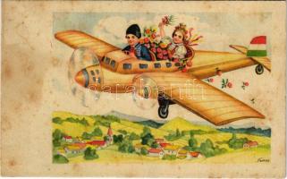 Magyar népviseletes menyecske és legény magyar repülővel / Hungarian couple with airplane, folklore s: Nemes (fl)