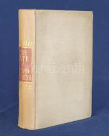 Wells, H(erbert) G(eorge):  The Fate of Homo Sapiens. An unemotional Statement of th Things that are happening to him now, and of the immediate Possibilities confronting him. London, (1939). Secker and Warburg (Printed by The Mayflower Press, Plymouth). VI + 329 + [1] p. Első kiadás. H. G. Wells (1866-1946), a rendkívül termékeny angol író, kritikus, közszereplő, baloldali gondolkodó, publicista, a modern tudományos-fantasztikus irodalom egyik alapítója. Kései, nem fikciósnak szánt írása az emberiség jövőjével kapcsolatos vizsgálódásait tartalmazza. 1939-es perspektívájából felméri a demokrácia jelenlegi és jövőbeli potenciálját, illetve számot vet az éppen aktuális világmozgalmak, uralomra jutott ideológiai erők, vallások és világnézetek, állami berendezkedések jövőjével. Elemzi a zsidóság cionista mozgalmát, a katolikus kereszténység, a protestantizmus potenciálját, a náci mozgalom és vallás esélyeit, a brit arisztokrácia helyzetét, a japán sintoizmus, az orosz kommunizmus és az amerikai célelvűség egymás mellé helyezett társadalommodelljeit és emberképeit. A futurológiai, társadalomelméleti munka 1947-ben jelent meg magyar fordításban: ,,Az emberiség jövője. Homo sapiens. Nyugodt elősorolása azoknak a dolgoknak, amelyek most történnek vele és azoknak a közvetlen lehetőségeknek, amelyekkel szemben áll" címen. Néhány oldalon aláhúzások, szövegkiemelések. Aranyozott gerincű kiadói egészvászon kötésben, felül színes festésű lapszélekkel. Jó példány.