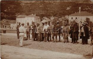 Aufständische Montenegriner / Lázadó montenegróiak katonatisztek csoportja az első világháborúban / WWI K.u.k. Austro-Hungarian military, rebellious Montenegrin officers. photo