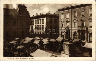 1915 Trento, Trient (Südtirol); Piazza Alessandro Vittoria / square, market (EK)