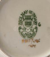 Zsolnay pillangó mintás ékszertartó tálka. Sérült, javított, d: 8 cm