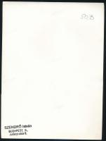 cca 1930-1940 Szendrő István (1908-2000): Labdázó gyerekek, pecséttel jelzett fotó, 22,5x17 cm