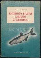 Lányi György: Magyarország halainak szervezete és rendszertana. Bp., 1951, Mezőgazdasági. Kiadói papírkötés, kissé sérült gerinccel, kissé kopott borítóval.