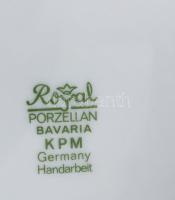 5 db KPM Royal porcelán váza plasztikus mintákkal. Fehér mázas, jelzett, hibátlan m: 12-24 cm-ig