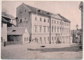 Selmecbánya, Schemnitz, Banska Stiavnica; Evangélikus líceum. Hátoldalon Breznyik János síremlékének 1900. évi szeptember hó 19-én történt ünnepélyes leleplezése után a városi vigadó nagytermében megtartott díszebéd étrendje. Joerges / Lutheran grammar school. Dinner menu on the backside 12,7 cm x 9 cm (non PC) (r)