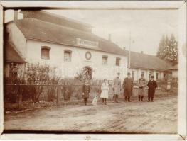 Máriavölgy, Sárosmáriavölgy (Kőtelep, Kruzslyó, Kruzlov); Pausz Tivadar üveggyára / glassworks, glass factory. photo 11,8 cm x 9 cm (non PC) (fl)