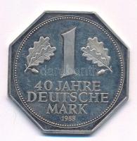 NSZK 1988. "40 Jahre Deutsche Mark / Einigkeit und Rech und Freiheit" jelzett Ag emlékérem (20,02g/0.999/41mm) T:UNC (eredetileg PP) patina FRG 1988. "40 Jahre Deutsche Mark / Einigkeit und Rech und Freiheit" hallmarked Ag commemorative medallion (20,02g/0.999/41mm) C:UNC (originally PP) patina