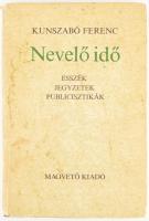 Kunszabó Ferenc: Nevelő idő. Esszék, publicisztikák, jegyzetek. (Dedikált!) Bp., 1984, Magvető. Kiadói egészvászon-kötés, minimálisan sérült kiadói papír védőborítóban. A szerző, Kunszabó Ferenc (1932-2008) író, szociográfus által dedikált példány.