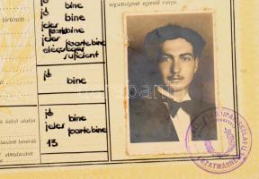 1945 július A szatmárnémeti állami felső ipariskola faipari tagozat fényképes végbizonyítványa. Romá...