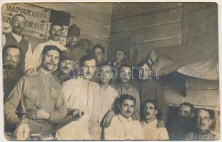 Osztrák-magyar katonák orosz hadifogságban, "Szibériai magyar konyha" / WWI Austro-Hungarian K.u.K. military, POWs (prisoners of war) in Russia, "Siberian Hungarian kitchen". photo (kis szakadás / small tear)