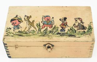 Antik mesefigurákkal festett fa doboz, kopással, 30x16x10 cm