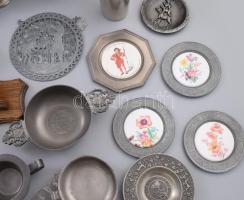 Nagy vegyes ón tárgy tétel: tálkák, kiöntők, kancsók, porcelán betétes tálkák, fali díszek 20 cm mag...