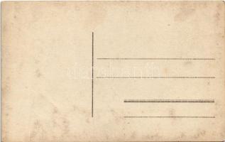 Budapest I. Szentháromság szobor a Pénzügyminisztérium előtt. photo (gyűrődések / creases)