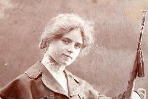 3 db Mai Manó fotó kabinetfotó, vizitkártya, kisebb sérülésekkel a sarkon