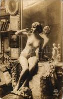 Francia erotikus meztelen hölgy / French erotic nude lady. A. Noyer 9068. (EB)