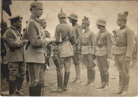 1917 II. Vilmos császár látogatása a 34. ezrednél / WWI German and Austro-Hungarian K.u.K. military, Emperor Wilhelm II visits the 34th Regiment. photo (12,3 cm x 8,6 cm)