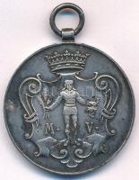 ~1900-1910. "A Miskolczi Ev. Ref. Főgimnázium házi versenye" ezüstözött díjérem, füllel. K...