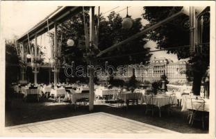 Budapest I. Caffe-Restaurant Cziegler étterem és kávéház. Naphegy, Czakó utca 1-3.