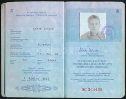 1988 Magyar Népköztársaság által kiállított, fényképes kék útlevél