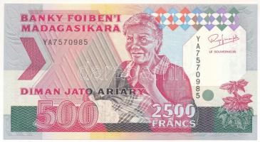 Madagaszkár DN (1992-1994) 2500Fr (500A) T:UNC Madagascar ND (1992-1994) 2500 Francs (500 Ariary) C:UNC Krause P#72A