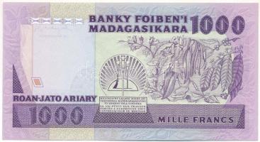 Madagaszkár DN (1983-1988) 1000Fr (200A) T:UNC,AU
Madagascar ND (1983-1988) 1000 Francs (200 Ariary...