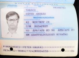 1993-2003 6 db magyar útlevél házaspár részére, 2-2 db sorszámkövető