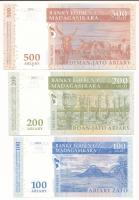 Madagaszkár 2004. 100A-500A (3xklf) T:UNC-VF
Madagascar 2004. 100 Ariary - 500 Ariary (3xdiff) C:UN...