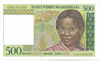 Madagaszkár DN (1996-2004) 500Fr T:UNC Madagascar ND (1996-2004) 500 Francs C:UNC Krause P#75b