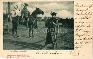 1900 Hortobágy, Csikósok a kútnál, magyar folklór. Kiss Ferenc felvétele. Pongrácz Géza kiadása (EK)