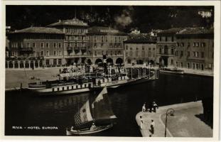 Riva del Garda (Südtirol), Hotel Europa / port, 'Baldo' steamship, hotel and café