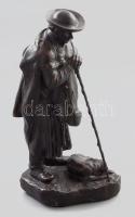 Beszédes János László (1874- 1922): Botján támaszkodó juhász. Hidegen festett gipsz, jelzés nélkül, ...