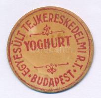 Budapest ~1920. "Egyesült Tejkereskedelmi R.T. - Budapest - Yoghurt" karton tejipari bárca (42mm) T:AU