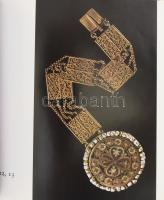 Erdélyi István: Avar művészet. Bp., 1966, Corvina. Gazdag képanyaggal illusztrált. Kiadói egészvászo...