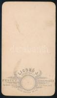 cca 1865 Női portré, keményhátú fotó Licskó János pesti műterméből, 10,5×6,5 cm