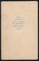 cca 1865 Női portré, keményhátú fotó Licskó János fényirdász pesti műterméből, 10,5×6,5 cm