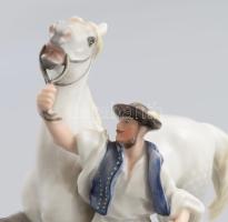 Herendi, Óherendi lovát fékező csikós legény, kézzel festett, jelzett, hibátlan, m: 20 cm, h: 28 cm