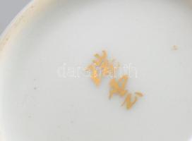 cca 1900 Japán tusfestő vízcsepegtető. Kézzel festett porcelán, jelzett, hibátlan, m: 6 cm