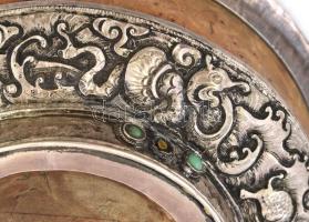 Tibeti buddhista koldulótál. Fa, ezüst (Ag), Tibet, cca 19. sz. közepe - második fele, d: 13,5 cm, m...