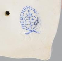 Herendi Úttörő lány harmonikával. Jelzett, kézzel festett, hibátlan, m: 17 cm