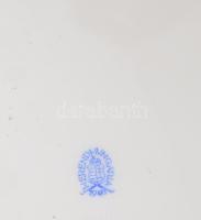 Herendi piros virágmintás 23 darabos étkészlet. Jelzett, 1-1 sérült darabbal és lepattanással