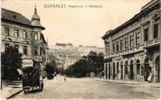 1905 Budapest I. Alagút utca, omnibusz Odol reklámmal, gyógyszertár, dohány és szivar bolt, Reisz A. üzlete (EB)