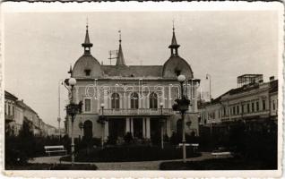 1940 Máramarossziget, Sighetu Marmatiei; Piata Unirii / Egyesülés tér / square + "1940 Máramarossziget visszatért" So. Stpl.