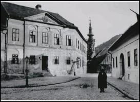 cca 1920 Budapest, a Rácvárosból felfelé a Tabánba, Kertész Andor felvétele, 1 db modern nagyítás, jelzés nélkül, 15x21 cm