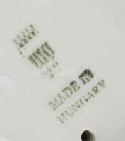 Zsolnay kendős kislány. Jelzett, m: 7 cm