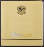 Főleg régi fekete-fehér képeslapok gyűjteménye, kb 300 db külföldi városképes lap nagyméretű albumba...