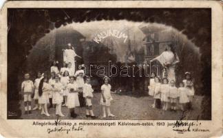 1913 Máramarossziget, Sighetu Marmatiei; Allegorikus élőkép a Kálvineum estén június 22-én. Hoffmann és Kronovitz kiadása / Allegorical image at the school night (EM)